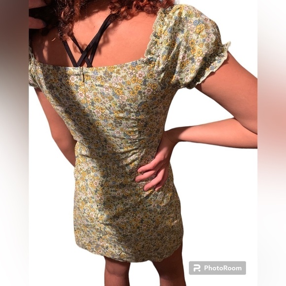 Garden Party mini dress size S US 4, Shein Green floral 60s style dress - Picture 4 of 4
